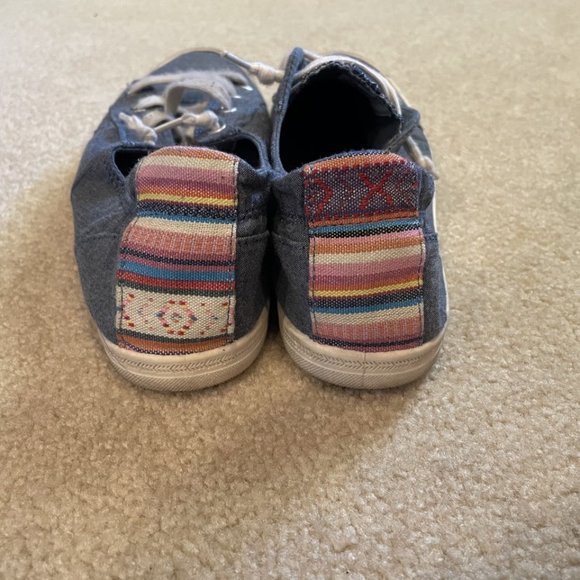 Austin Trading Co. Womens Size 9 Canvas Shoes Denim Blue Casual Slip On - Picture 3 of 5